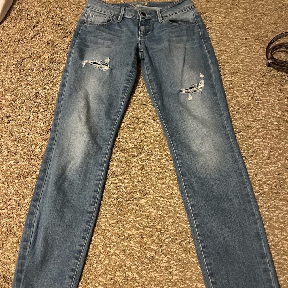 7 pairs of jeans from Levi, BDG, GUESS, American eagle, flying monkey, hudson